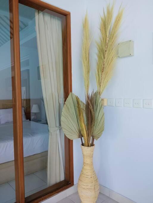 Glisten Up Villa Beach Side Sanur! Exterior photo