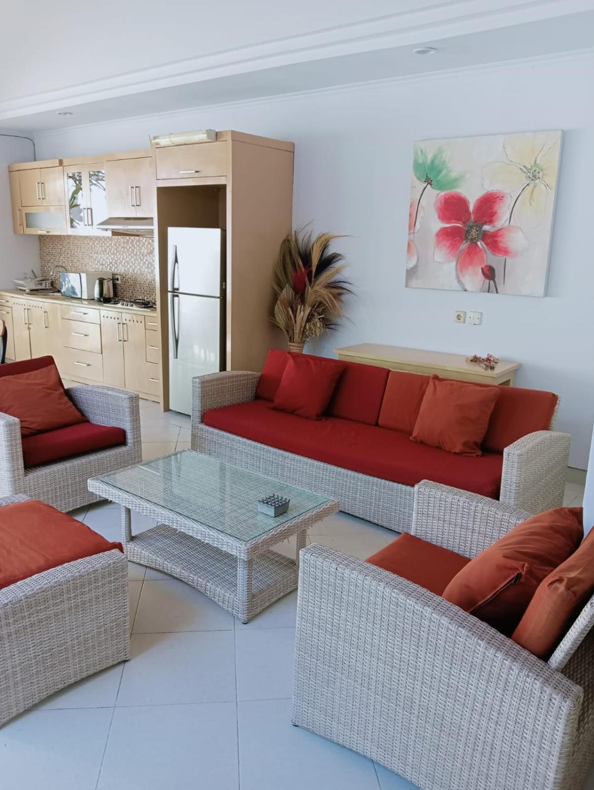 Glisten Up Villa Beach Side Sanur! Exterior photo